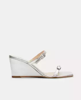 Женские босоножки на танкетке из кожи Olivia Augusta, серебряный