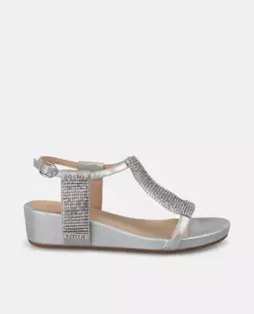 Женские босоножки на танкетке с деталями из сетки стразами на подъеме подъема и застежкой с пряжкой Alma en Pena, серебряный