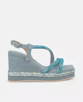 Женские босоножки на танкетке с плетеными деталями и ремешками со стразами Alma en Pena, синий