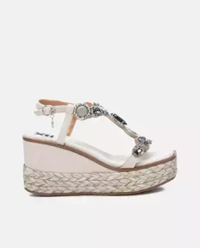 Женские босоножки на танкетке с застежкой на пряжке Xti, белый