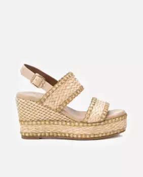 Женские босоножки на танкетке с застежкой-пряжкой Xti, бежевый