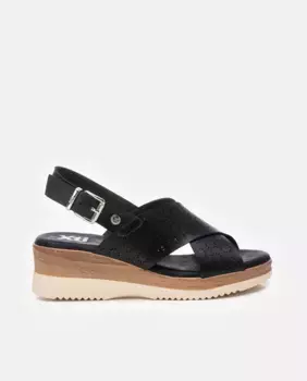 Женские босоножки на танкетке с застежкой-пряжкой Xti, черный