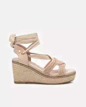 Женские босоножки на танкетке с застежкой-ремешком Xti, бежевый