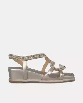 Женские босоножки на танкетке со стразами и квадратным носком Alma en Pena, коричневый