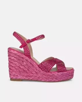 Женские босоножки на танкетке, украшенные стразами и перекрещивающимися ремешками Alma en Pena, фуксия