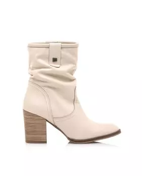 Женские ботильоны на высоком каблуке из белой кожи с мятой голенище Mustang, белый