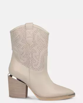 Женские ботильоны с ажурным узором и острым носком Alma en Pena, белый