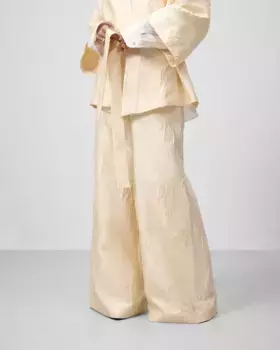 Женские брюки широкого кроя с рельефными боковыми карманами Adolfo Dominguez, цвет Crudo