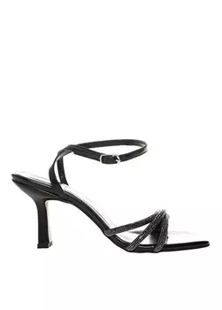 Женские черные туфли на каблуке Fabrika