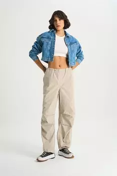 Женские джинсовые брюки цвета камня Parachute C 4807-007 CROSS JEANS