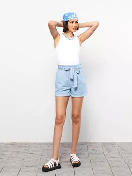 Женские джинсовые шорты с эластичной резинкой на талии и плоским карманом LCW Jeans