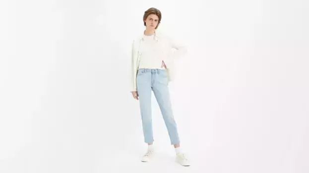 Женские джинсы-бойфренды со средней посадкой Levi's, цвет Hold It Down - Light Wash