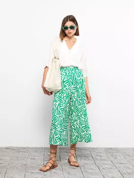 Женские капри из вискозы с эластичной резинкой на талии и удобной посадкой по фигуре LCW Casual