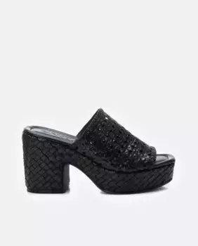 Женские кожаные босоножки на каблуке Carmela, черный