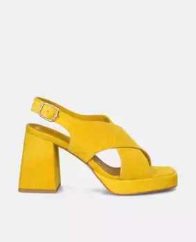 Женские кожаные босоножки на каблуке с квадратным носком Alma en Pena, горчичный