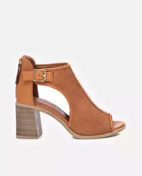 Женские кожаные босоножки на каблуке с застежкой-молнией и пряжкой Carmela, цвет Camel