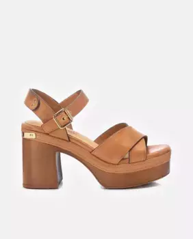 Женские кожаные босоножки на каблуке с застежкой-пряжкой Carmela, цвет Camel