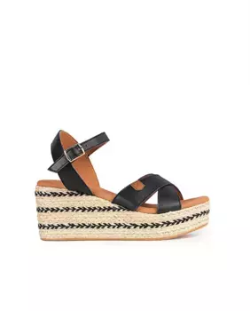 Женские кожаные босоножки на танкетке с застежкой-пряжкой Popa, черный