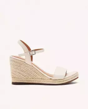 Женские кожаные босоножки на танкетке с застежкой-пряжкой и мягкой стелькой Gioseppo, белый