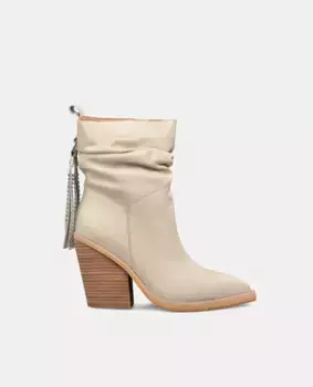 Женские кожаные ботильоны с острым носком Alma en Pena, цвет Crudo