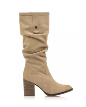 Женские кожаные ботинки с мятым голенищем и блочным каблуком Mustang, бежевый