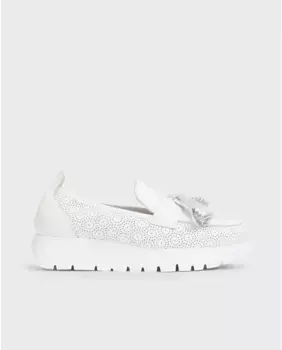 Женские кожаные мокасины с кисточками Wonders, белый