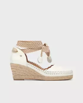 Женские кожаные сандалии с ремешками на щиколотке Pikolinos, белый