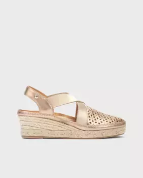 Женские кожаные сандалии с золотистой резинкой Pikolinos, золотой