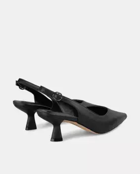 Женские кожаные туфли с острым носком Alma en Pena, черный