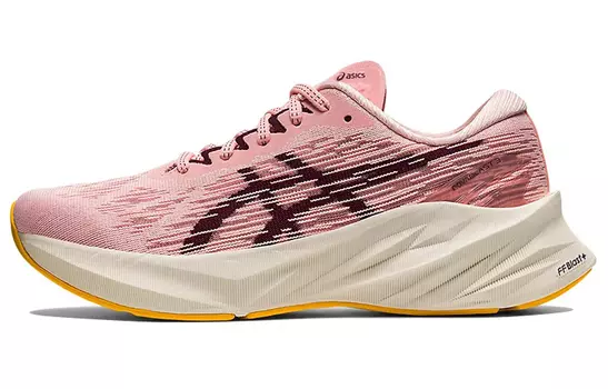Женские кроссовки Asics Novablast 3