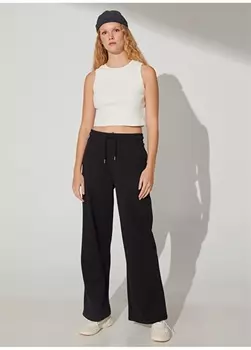 Женские кроссовки цвета экрю без принта с круглым вырезом People By Fabrika