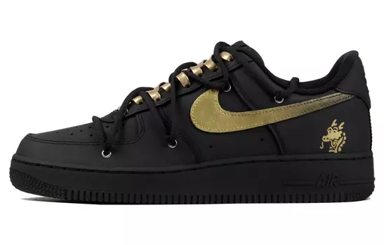 Женские кроссовки для скейтбординга Nike Air Force 1, Matte black gold