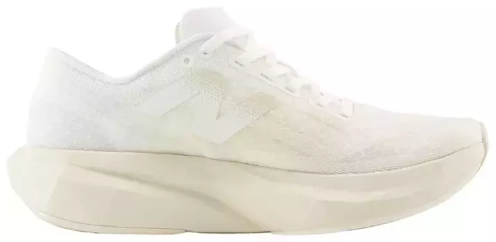 Женские кроссовки New Balance FuelCell Rebel v4, белый