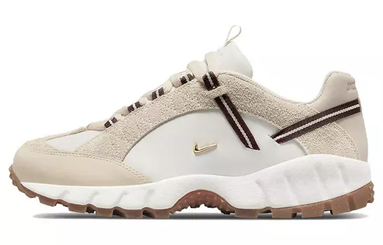 Женские кроссовки Nike Jacquemus X Nike Collection Lifestyle