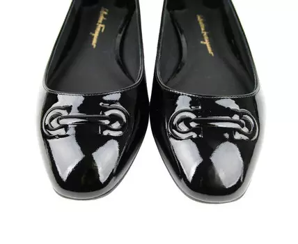 Женские лакированные балетки Salvatore Ferragamo, черный