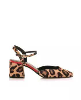 Женские лакированные туфли с пряжками Mustang, цвет Estampado