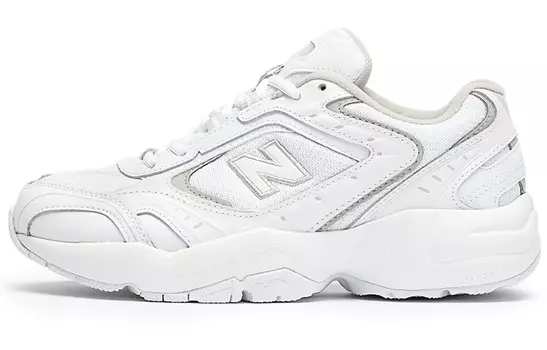 Женские массивные кроссовки New Balance NB 452