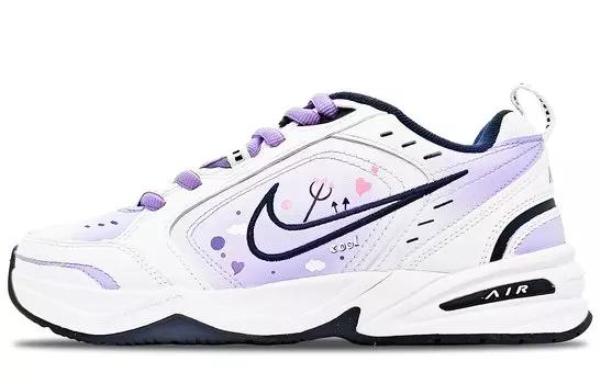 Женские массивные кроссовки Nike Air Monarch 4