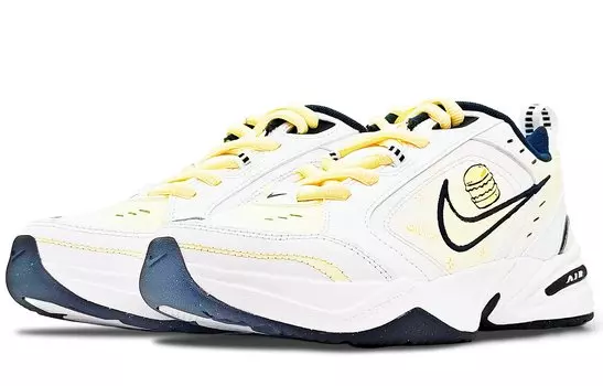 Женские массивные кроссовки Nike Air Monarch 4