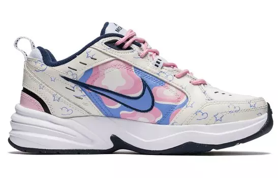 Женские массивные кроссовки Nike Air Monarch 4