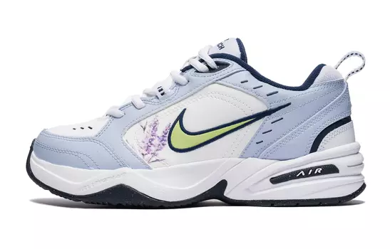 Женские массивные кроссовки Nike Air Monarch 4