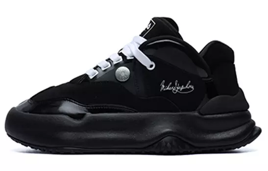 Женские модные кроссовки Fila Lifestyle