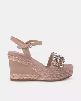 Женские плетеные босоножки на танкетке с широкими ремешками и драгоценными камнями Alma en Pena, розовый