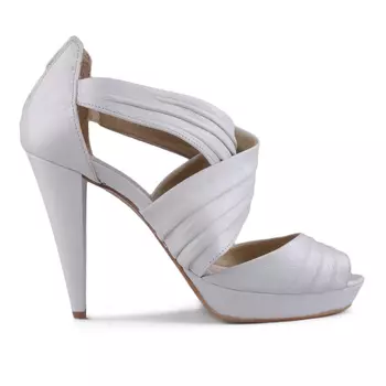 Женские повседневные босоножки белые Tendenz