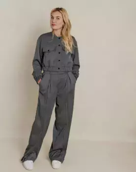 Женские прямые брюки со складками на завышенной талии Naf Naf, черный