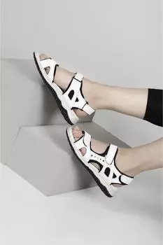 Женские сандалии из натуральной кожи с мягкой подошвой White Heart 42236 GNDER(R), белый