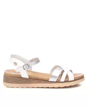 Женские сандалии на низком клину с ремешками XTI, белый
