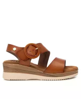 Женские сандалии на платформе от XTI, черный