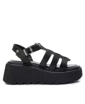 Женские сандалии на платформе от XTI, черный