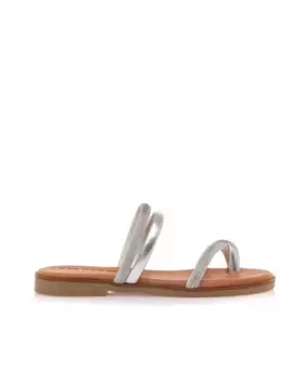 Женские сандалии на плоской подошве с тонкими ремешками и микрокристаллами Mustang, серебряный